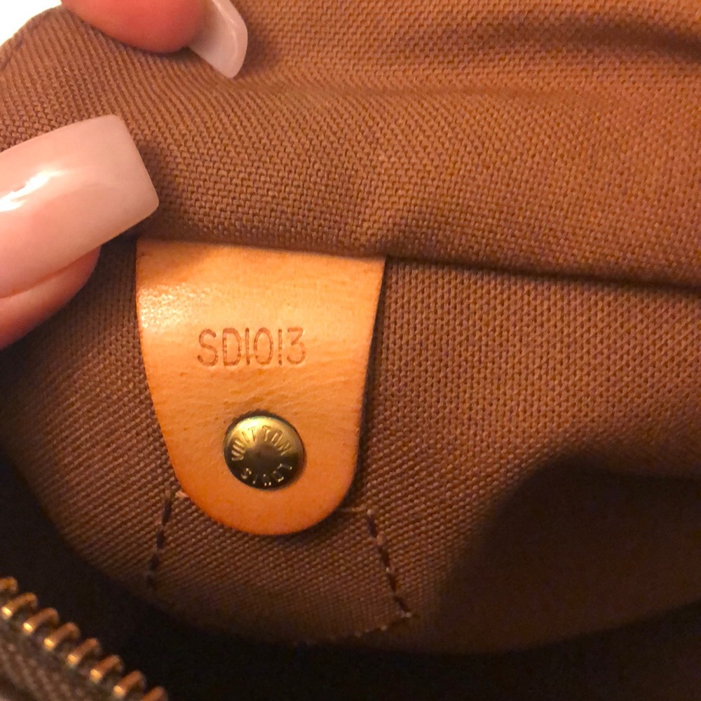 SOLD Authentic Louis Vuitton SOLD - Picture 6 of 8